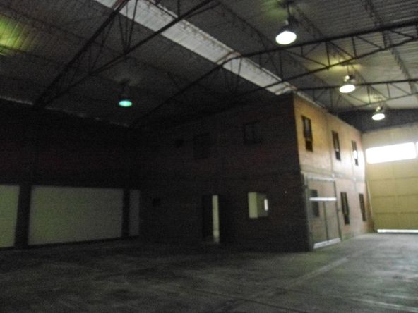 Warehouse: Parque Industrial Y Comercal Tulua A-2, Tulua, AK 00000